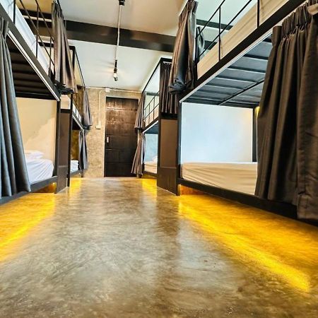 Adora Hostel 清邁 外观 照片