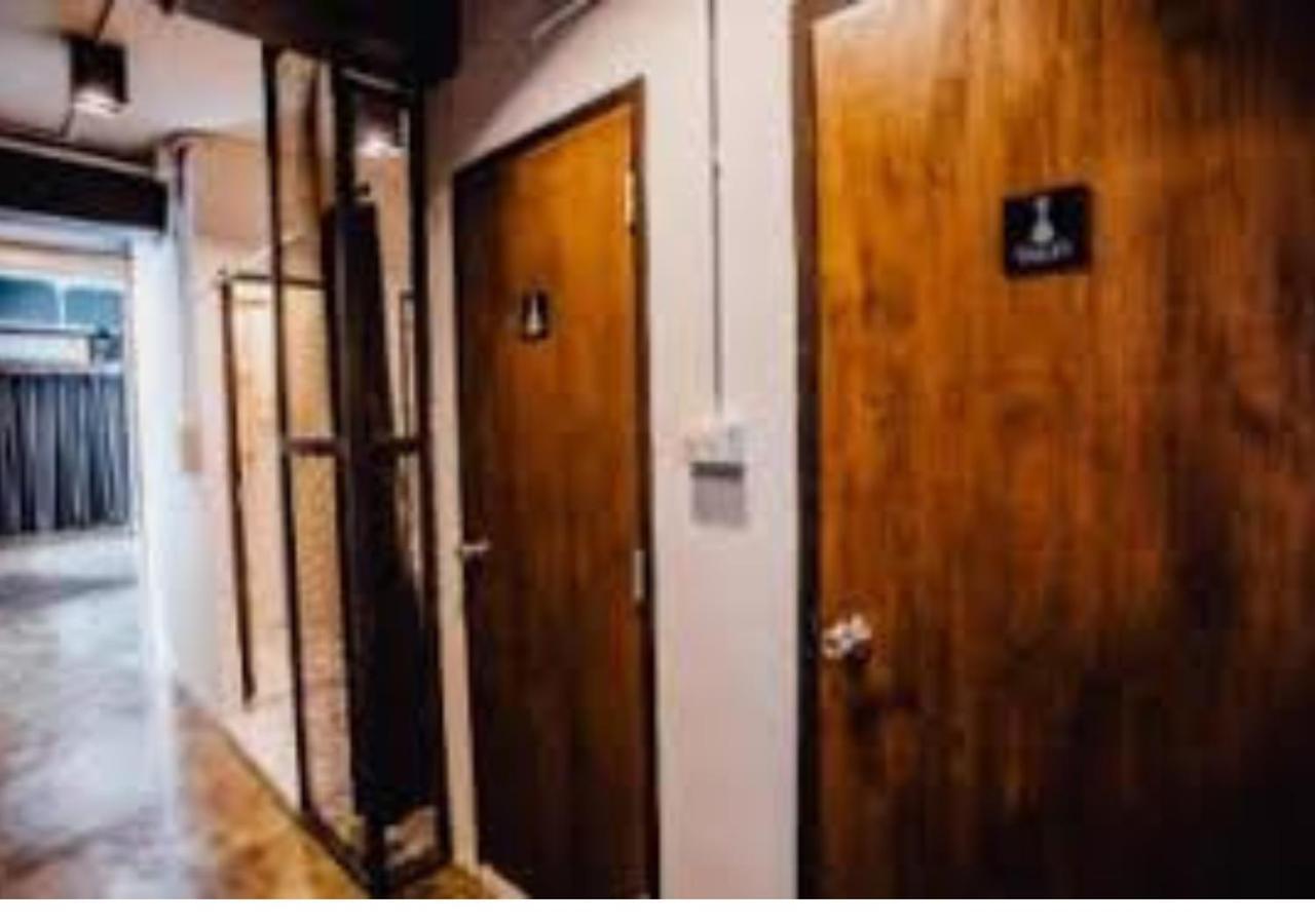 Adora Hostel 清邁 外观 照片