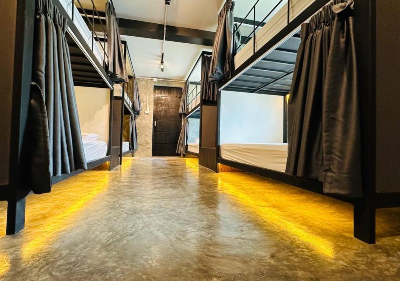 Adora Hostel 清邁 外观 照片